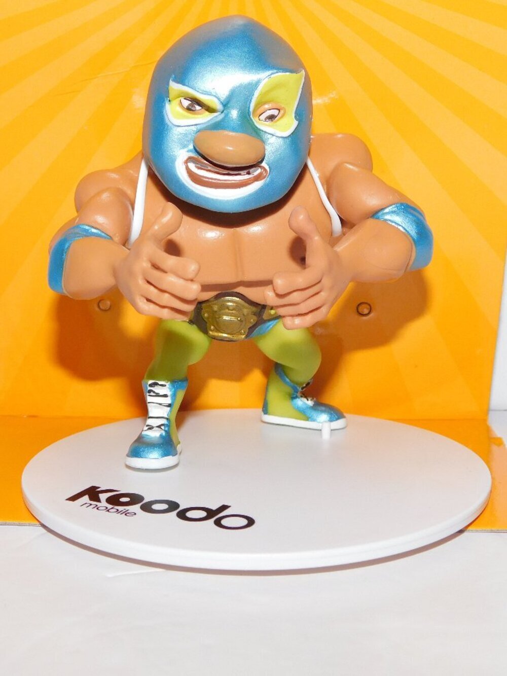 RARE Koodo Mobile Luchador El Tabador Action Figure Toy Figurine 4" with Base